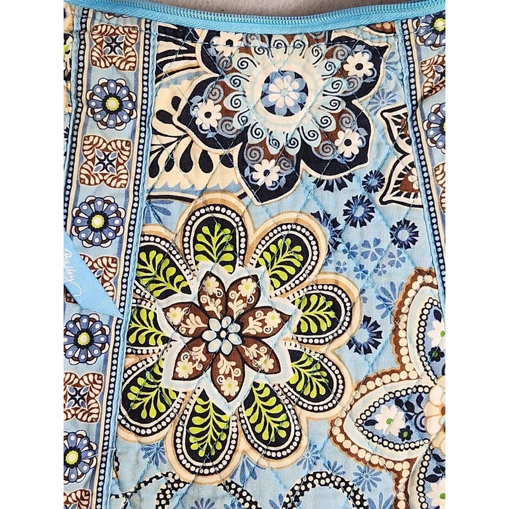 VERA BRADLEY Bali Blue Quilted Purse Blue/Brown Floral print Hobo Shoulder Bag
